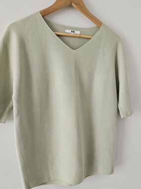 Uniqlo Light Sage V-Neck Knit Tee